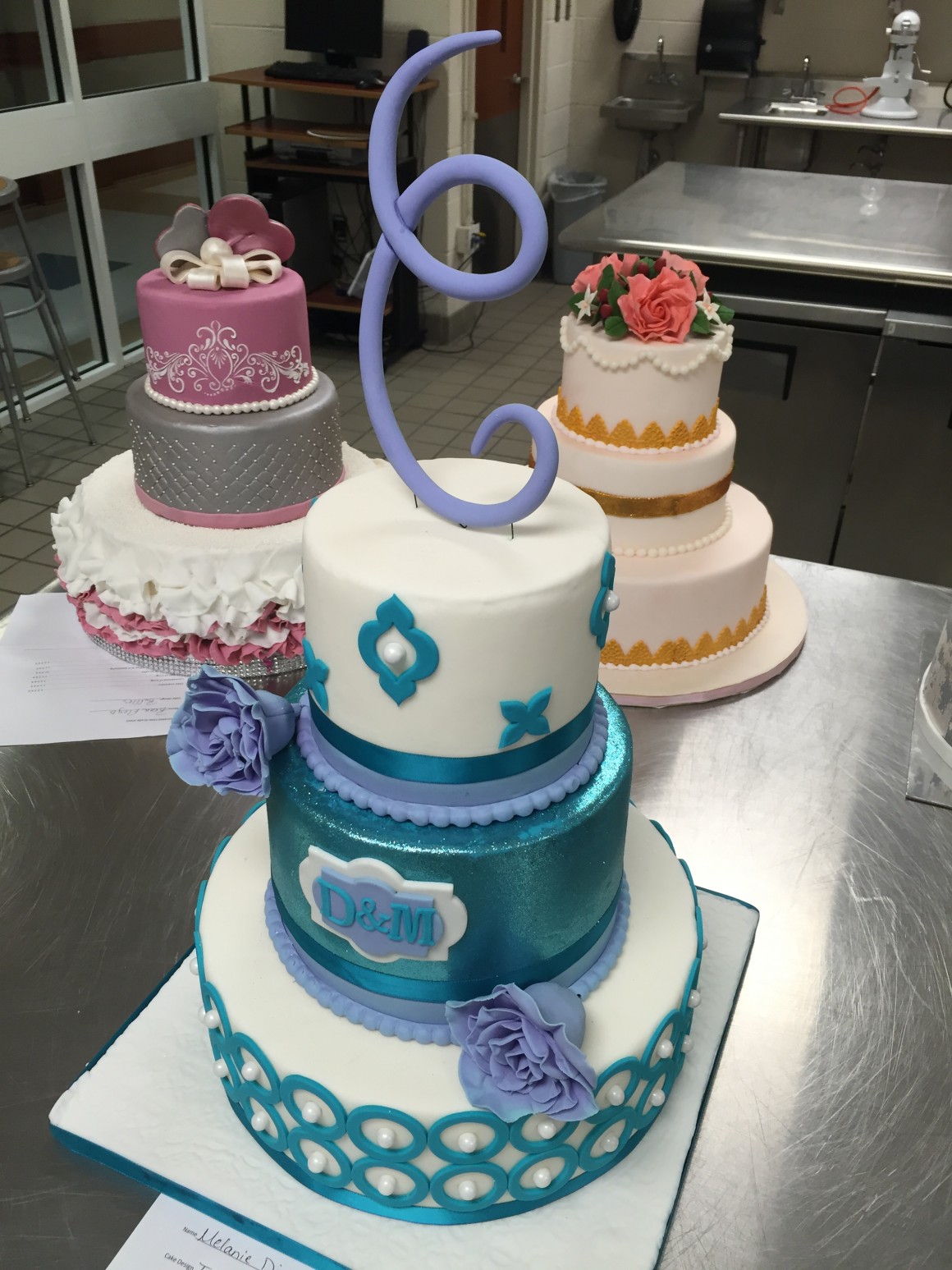 Students Create “Cake Art” in Cake Decorating Class Jefferson State