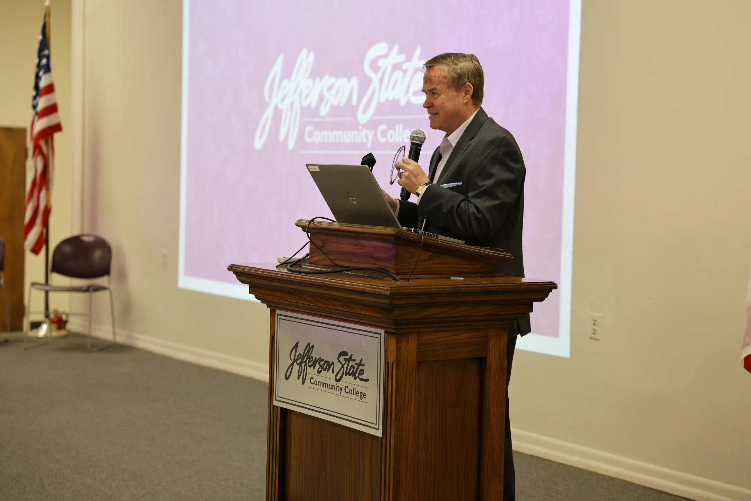 President Keith Brown speaks to 2025 Retiree luncheon attendees.